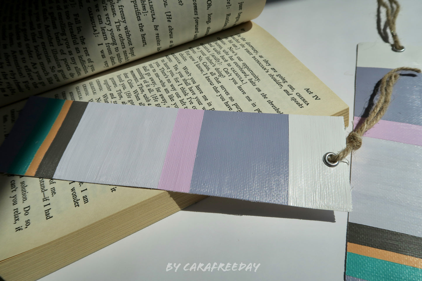 Modern Purple bookmark, Hand painted bookmark, Bendable Canvas bookmark, high quality bookmark, gift for book lover, Book Tok, Minimalist