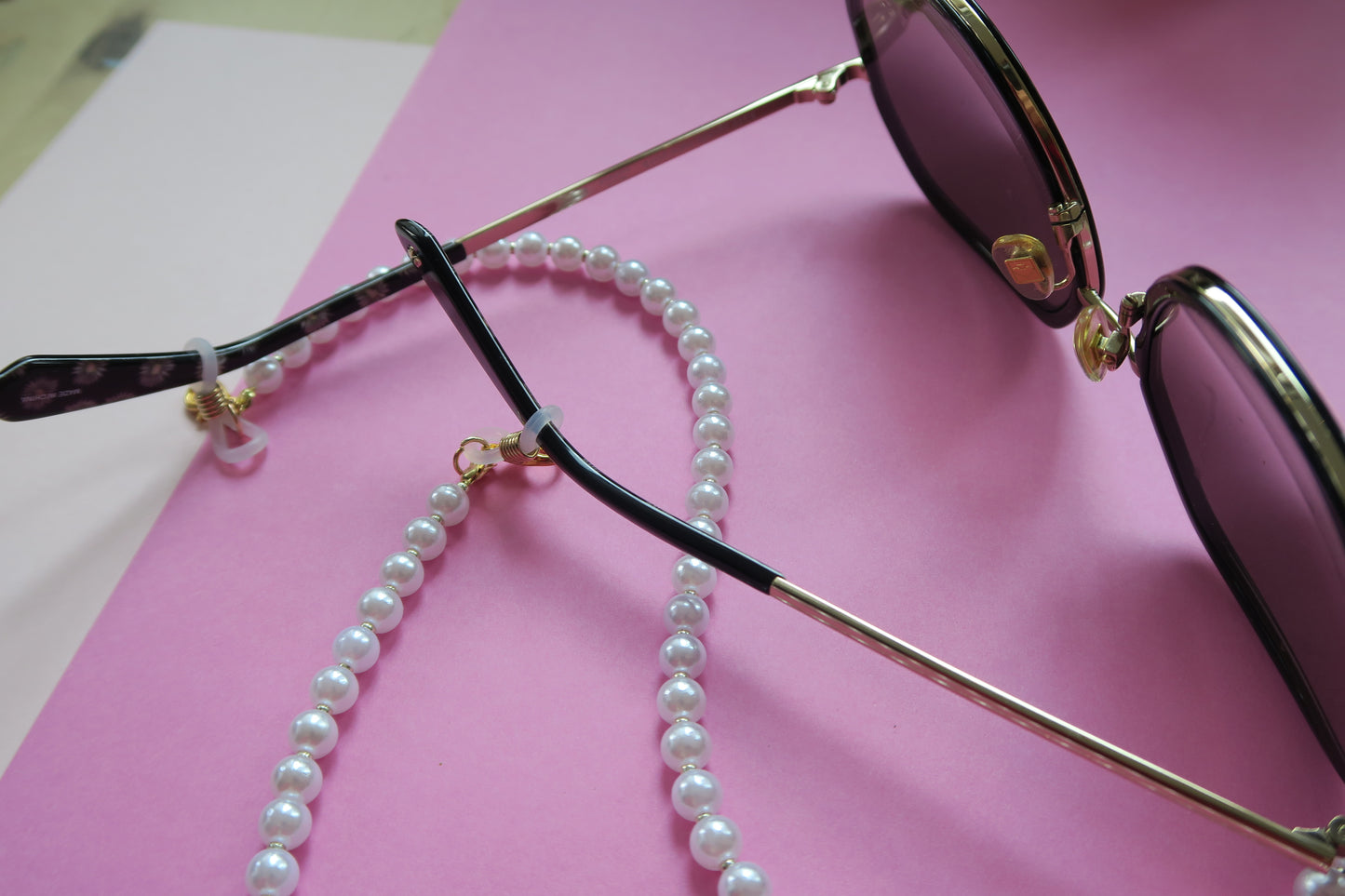 Pearl sunglasses / Mask chain