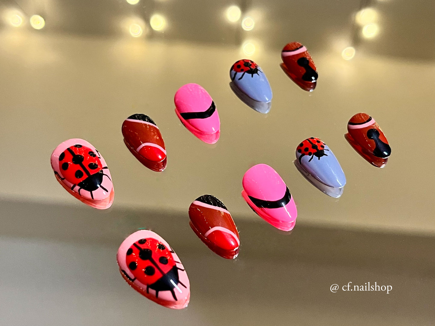 Ladybug - Press on nails