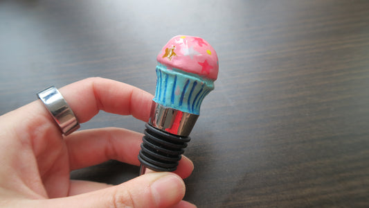 Pink Cupcake 1 - Bottle Stopper