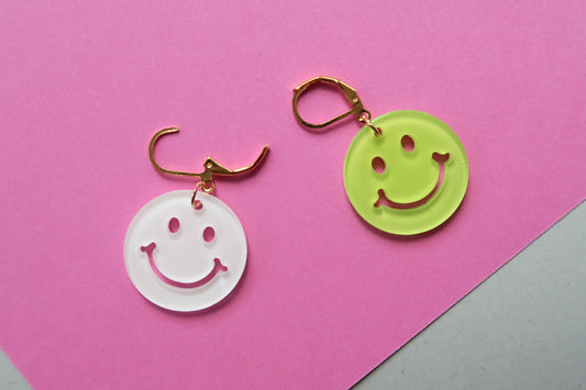 Smiley Face Stitch Marker / Progress Tracker / Charm